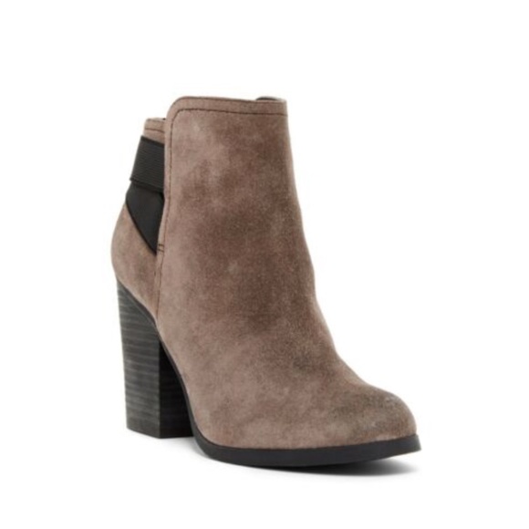 Kenneth Cole Reaction Tan Suede Boots NWOB Sz 7